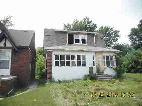 8555 Bryden (2)_m.jpg